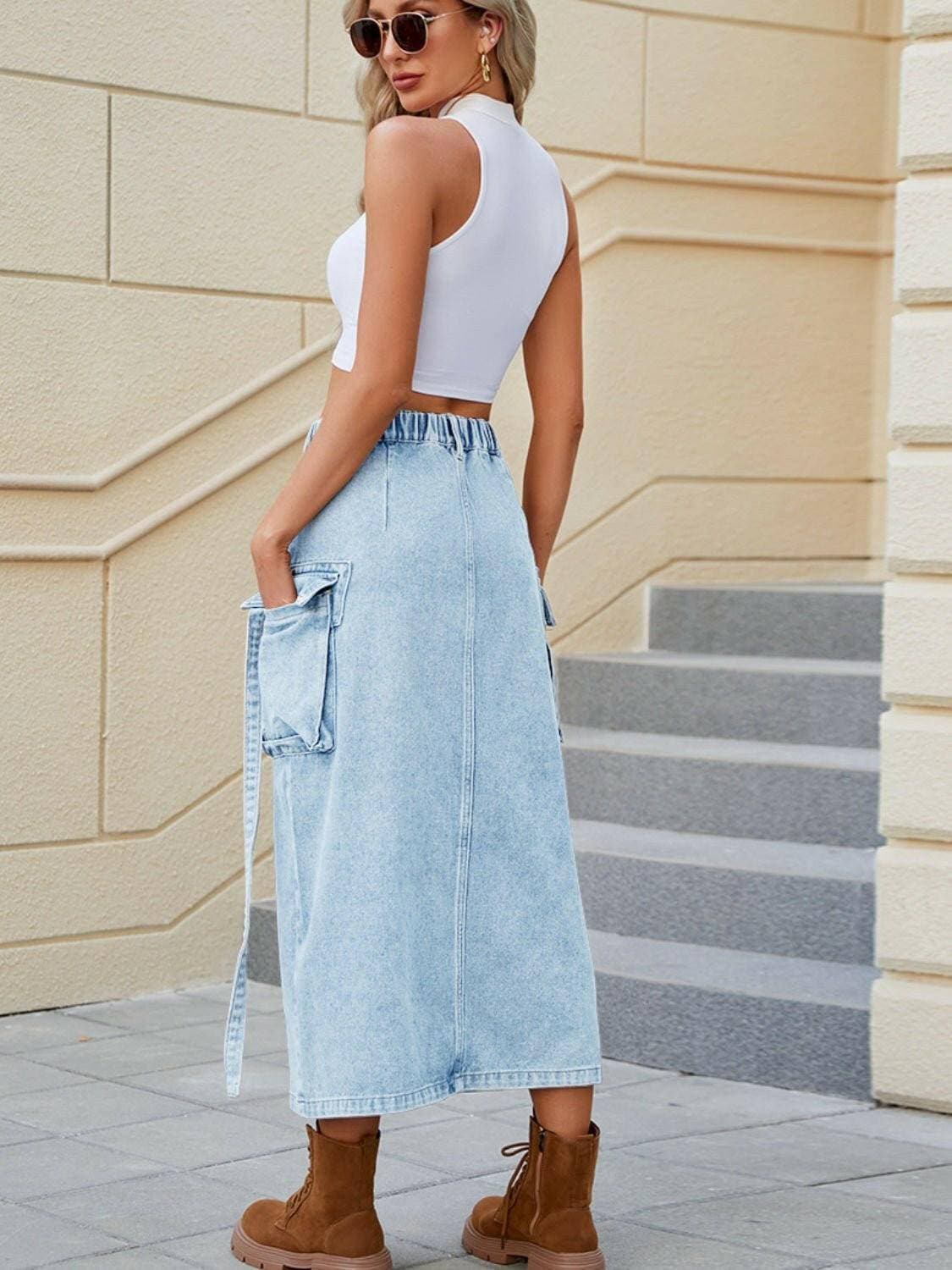 Chic High Waist Denim Skirt with Functional Slit PocketsChic High Waist Denim Skirt with Functional Slit Pockets

Upgrade your wardrobe with our Chic High Waist Denim Skirt, designed for those who want to enhance their faLove Salve Chic High Waist Denim Skirtjeans