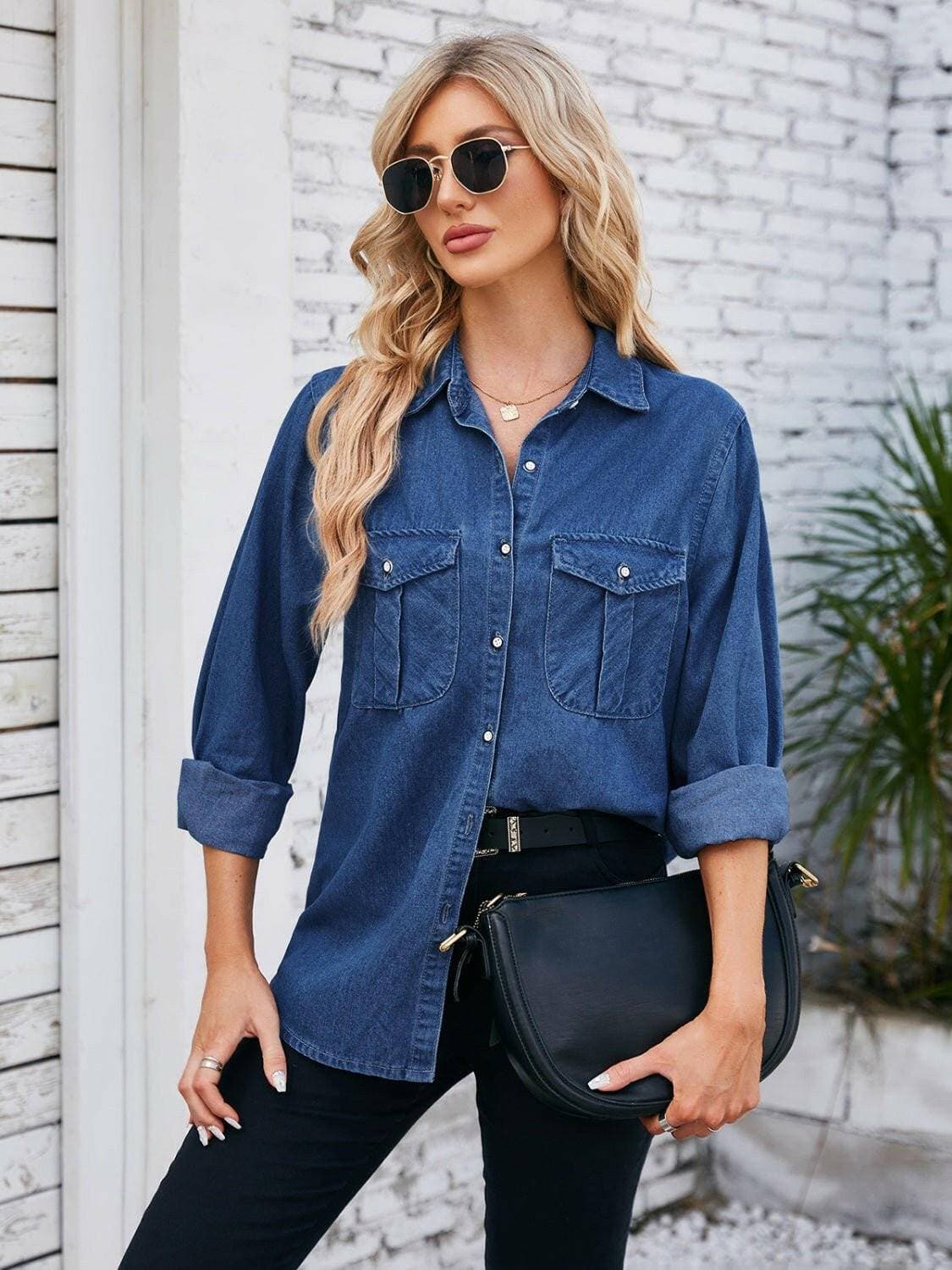 Denim Collared Button-Up Top Tier JacketUpgrade Your Style with Our Denim Collared Button-Up Top Tier Jacket

Step up your fashion game with our Denim Collared Button-Up Top Tier Jacket. This jacket is notLove Salve Denim Collared Button-jeans