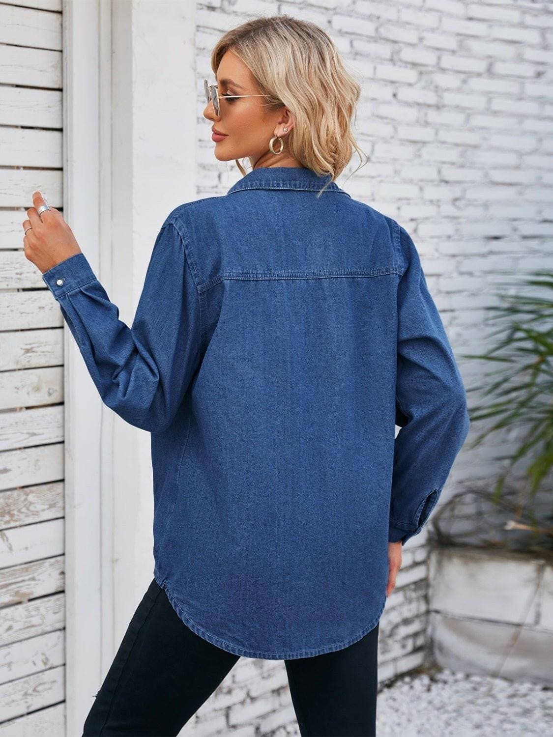 Denim Collared Button-Up Top Tier JacketUpgrade Your Style with Our Denim Collared Button-Up Top Tier Jacket

Step up your fashion game with our Denim Collared Button-Up Top Tier Jacket. This jacket is notLove Salve Denim Collared Button-jeans