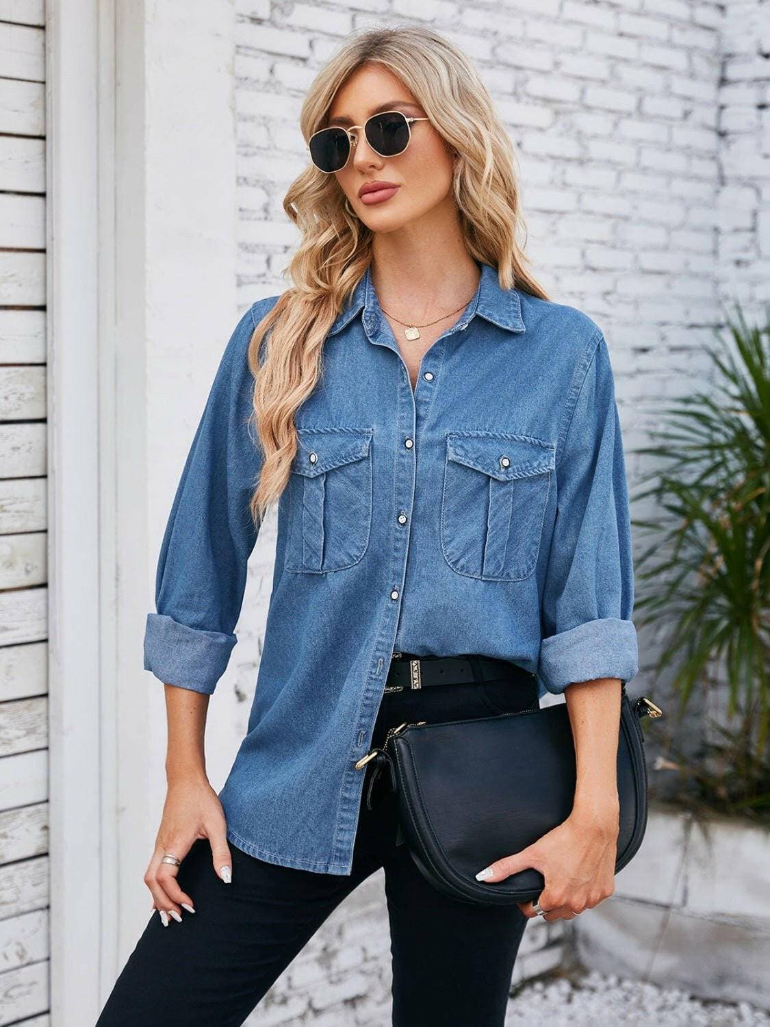 Denim Collared Button-Up Top Tier JacketUpgrade Your Style with Our Denim Collared Button-Up Top Tier Jacket

Step up your fashion game with our Denim Collared Button-Up Top Tier Jacket. This jacket is notLove Salve Denim Collared Button-jeans