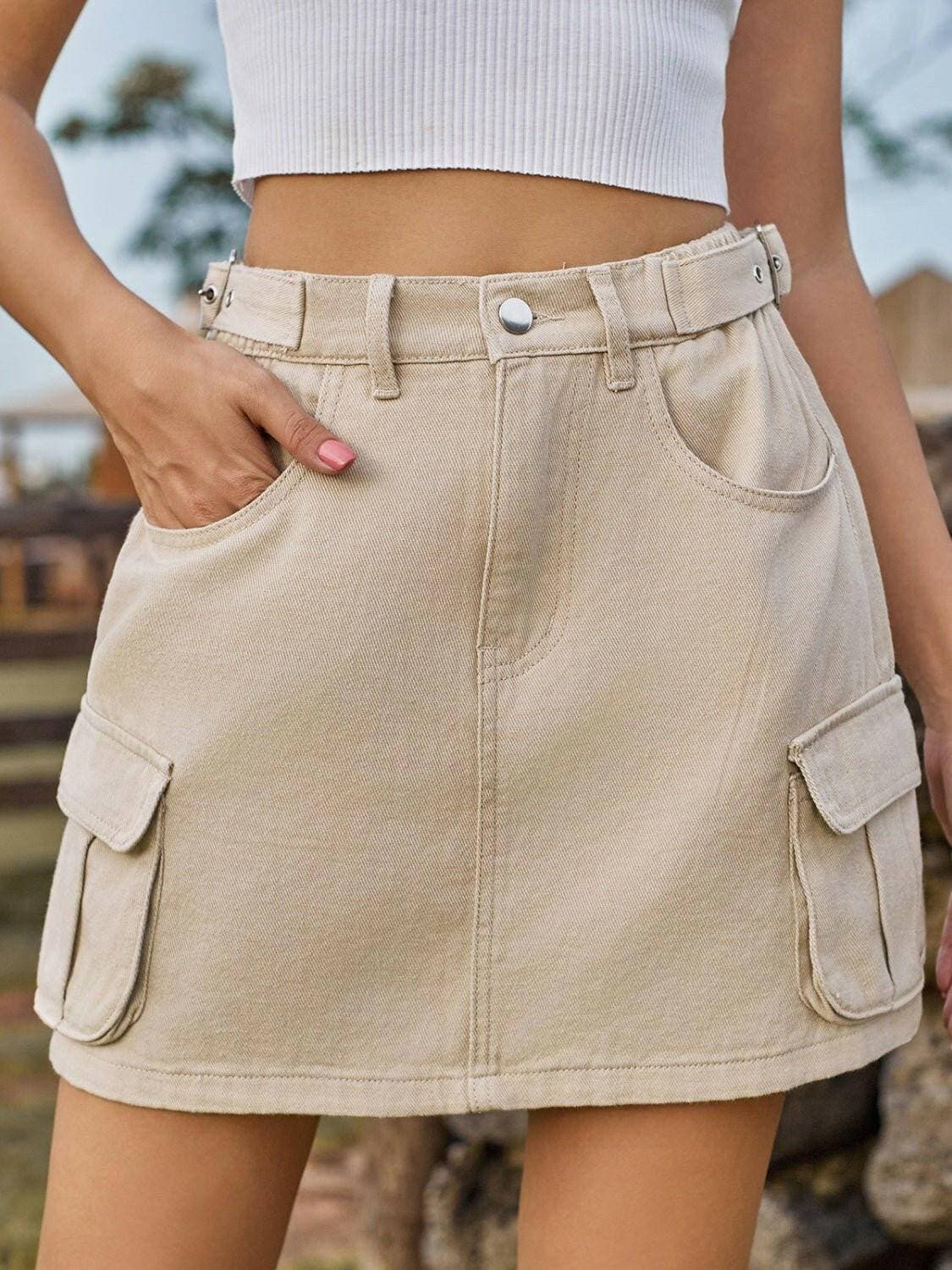 Adjustable Waist Denim Skirt with Handy PocketsAdjustable Waist Denim Skirt with Handy Pockets

Upgrade your style with our Adjustable Waist Denim Skirt with Handy Pockets! Perfect for any occasion, whether you'rLove Salve Adjustable Waist Denim Skirtjeans