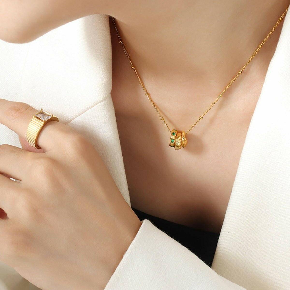 Stunning zircon pendant necklace in gold-plated titanium steel