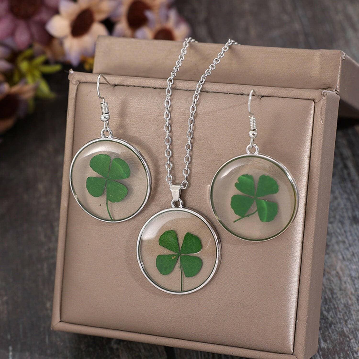 Glimmering Shamrock Alloy and Acrylic Jewelry Set with Earrings and NeIlluminate Your Style with Our Glimmering Shamrock Jewelry Set
 Indulge in the enchanting beauty of our Glimmering Shamrock Alloy and Acrylic Jewelry Set, featuring Love Salve Glimmering Shamrock AlloyJewelry