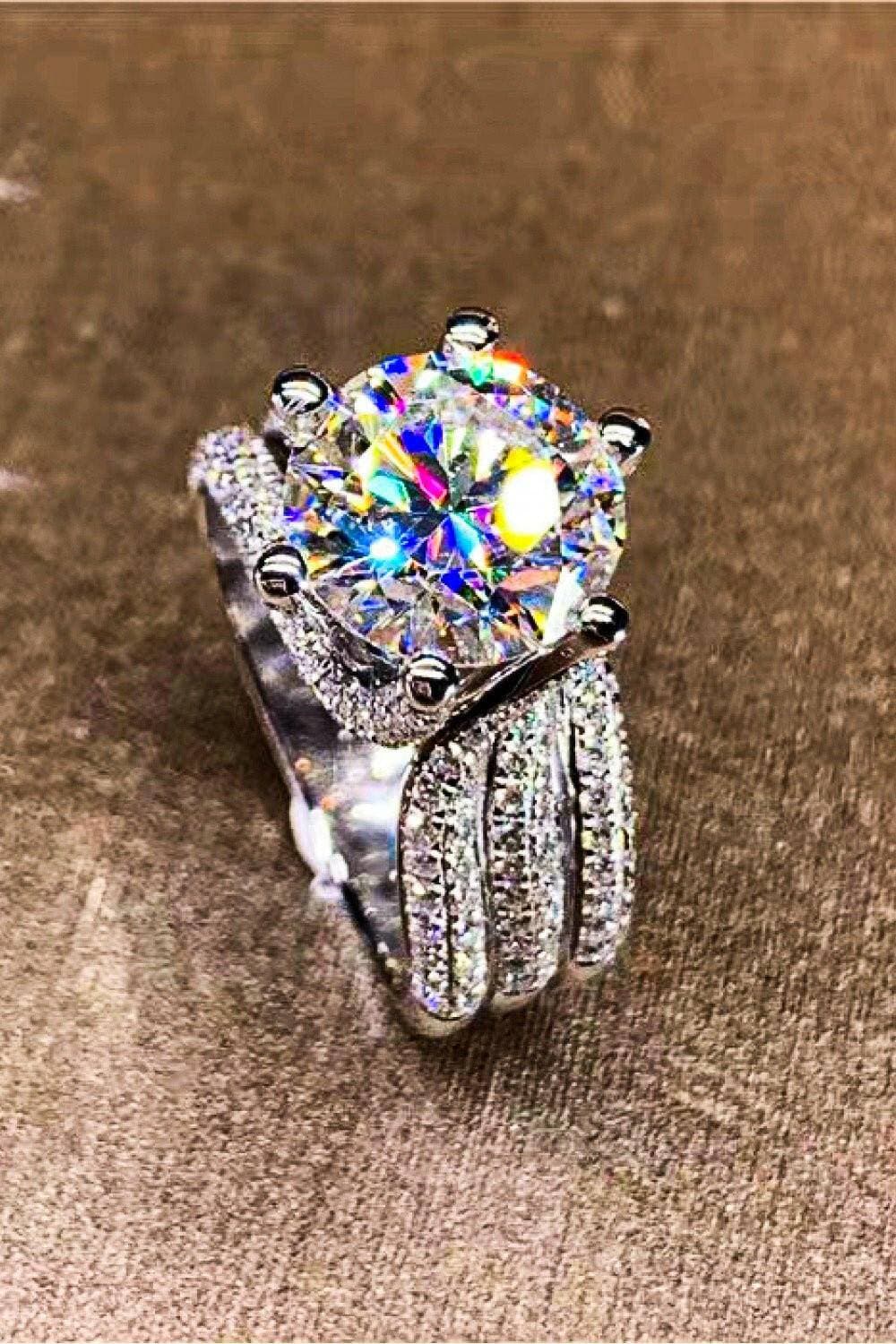 Adored 3 Karat Moissanit Dreischichtiger Sterling Silber Ring