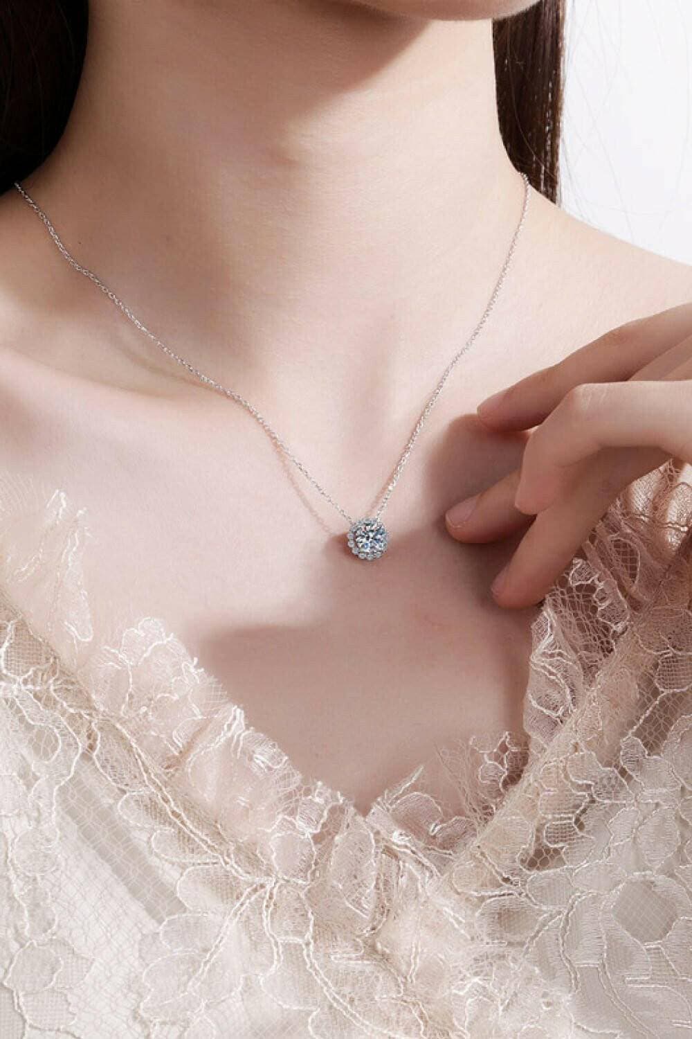 Elegant Blossom Moissanite Flower Pendant NecklaceElegant Blossom Moissanite Flower Pendant Necklace
 Indulge in sophistication and elevate your style with our meticulously crafted Elegant Blossom Moissanite Flower Love Salve Elegant Blossom Moissanite Flower Pendant NecklaceJewelry