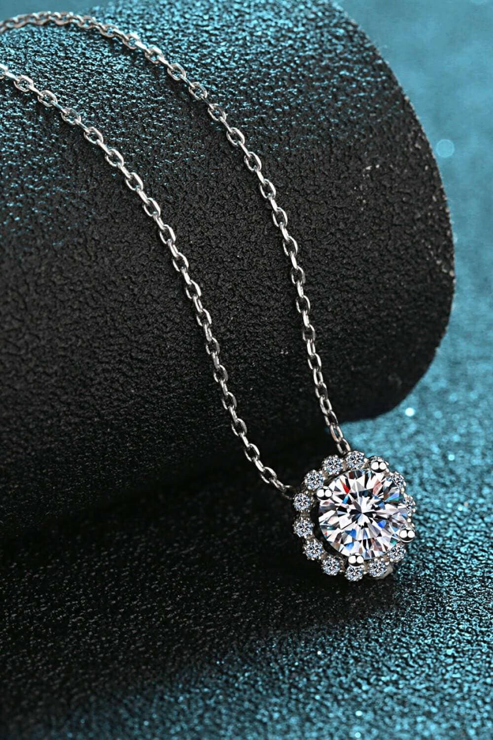 Elegant Blossom Moissanite Flower Pendant NecklaceElegant Blossom Moissanite Flower Pendant Necklace
 Indulge in sophistication and elevate your style with our meticulously crafted Elegant Blossom Moissanite Flower Love Salve Elegant Blossom Moissanite Flower Pendant NecklaceJewelry