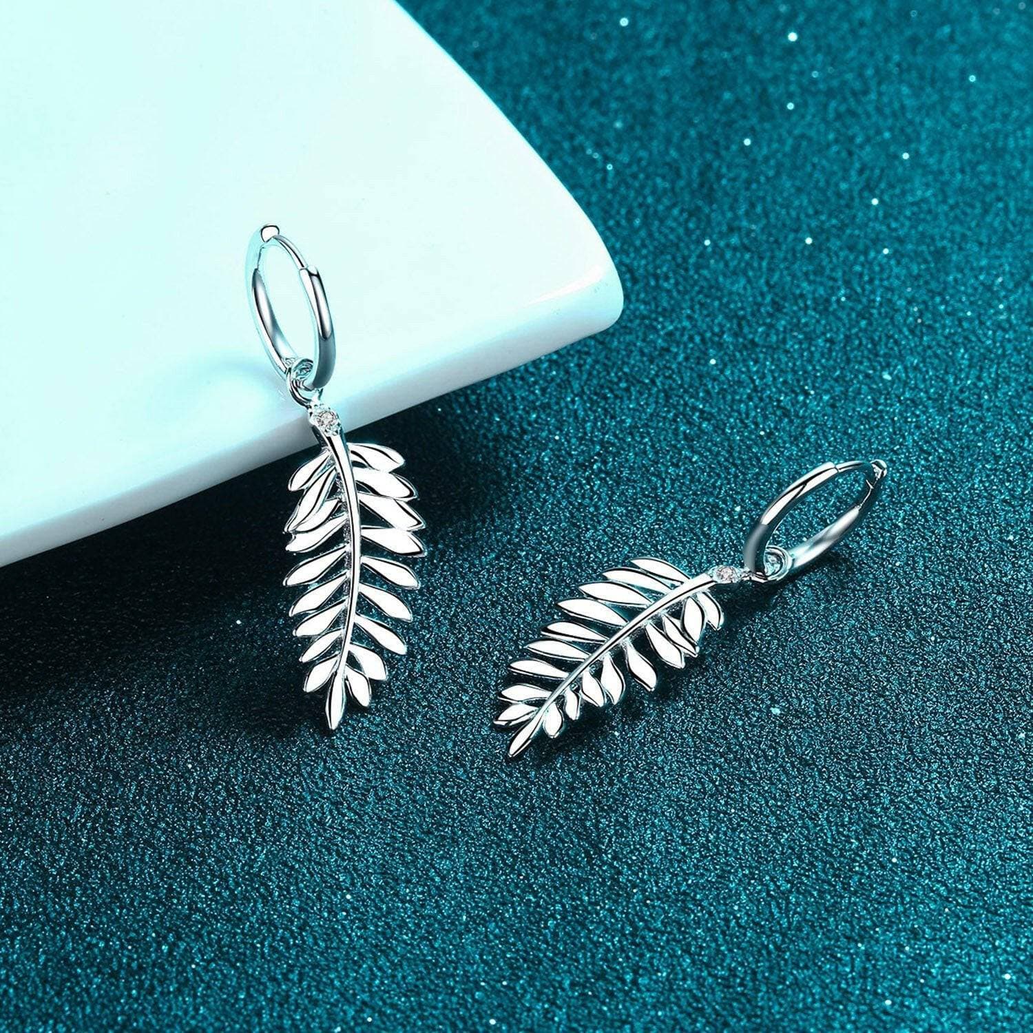 Elegant Sterling Silver Moissanite Leaf Earrings - Love Salve 