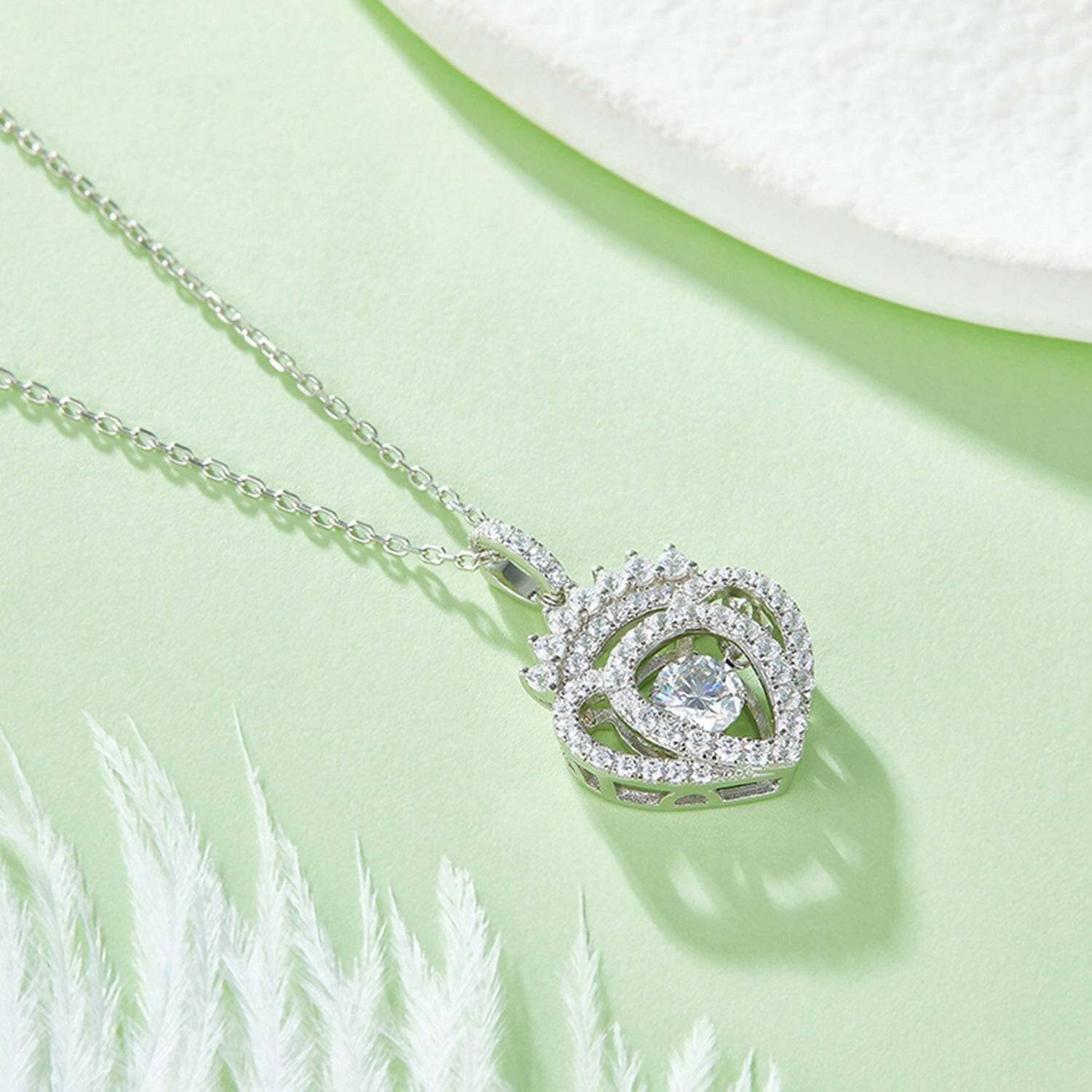 Luxury Moissanite Necklace in Sterling Silver with CertificateExperience Elegance with Our Luxury Moissanite Necklace
 
 
Premium Quality: Indulge in luxury with our 925 sterling silver necklace featuring a dazzling 1.21 carat Love Salve Luxury Moissanite NecklaceJewelry