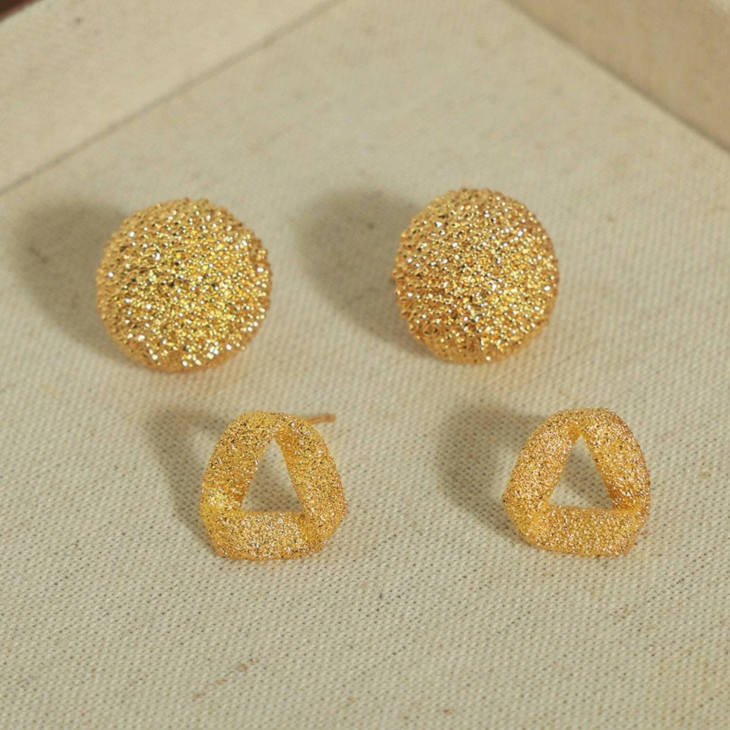 Golden Geometric Stud Earrings - Luxurious Addition to Your AccessorieEnhance Your Style with Golden Geometric Stud Earrings
 Step into sophistication with our stunning Golden Geometric Stud Earrings, a luxurious addition to elevate yoLove Salve Golden Geometric Stud Earrings - Luxurious AdditionJewelry