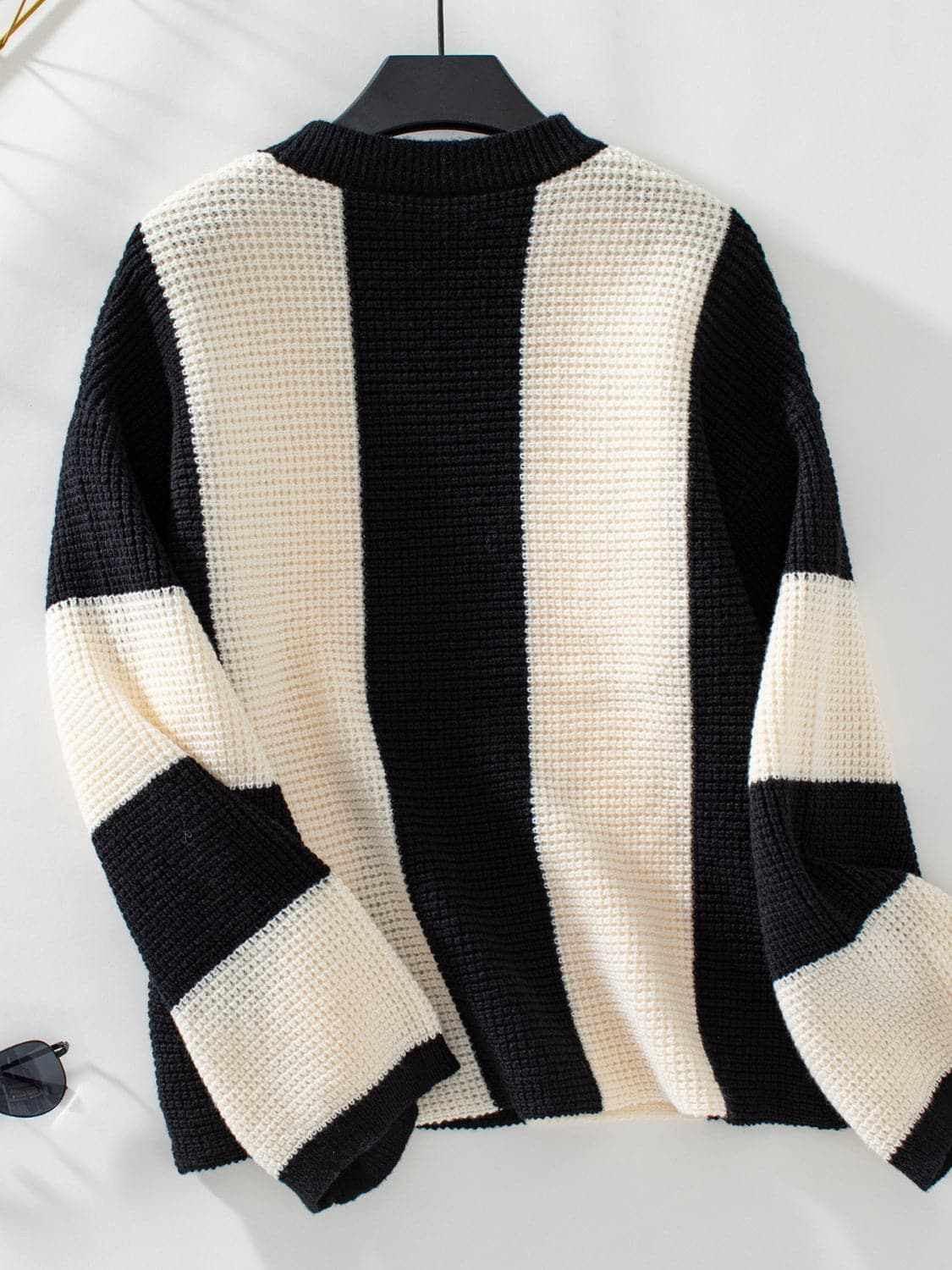 Color block knit sweater - round neck - Love Salve 