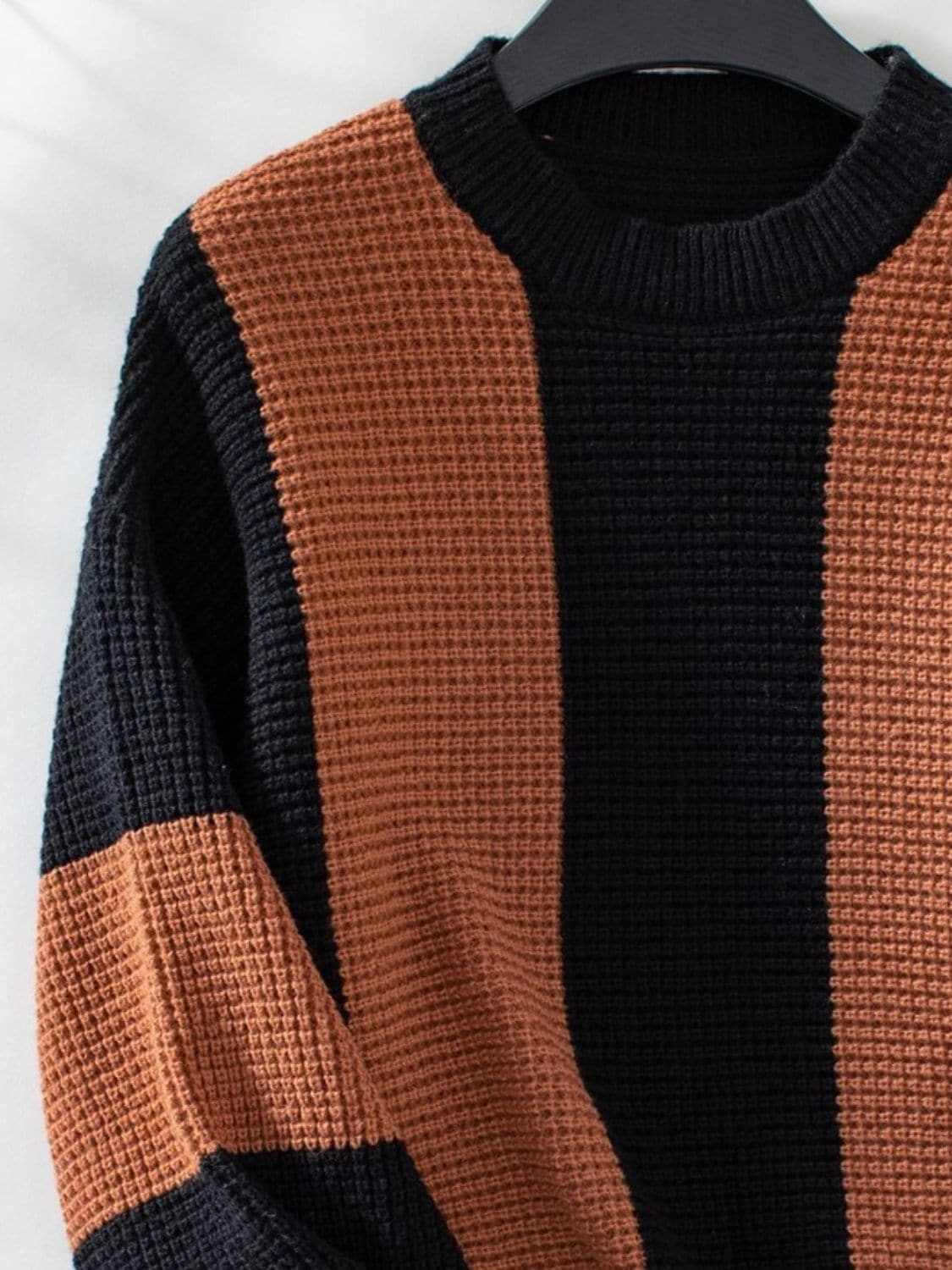 Color block knit sweater - round neck - Love Salve 