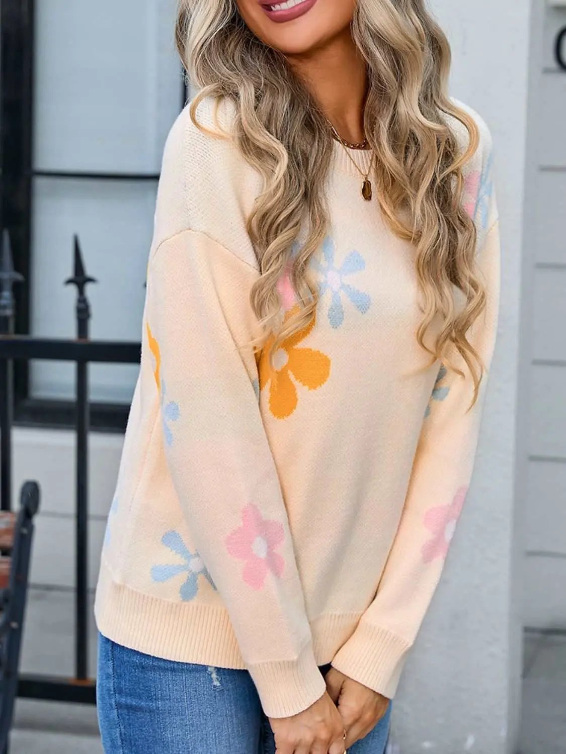 Floral print sweater, round neck - Love Salve 