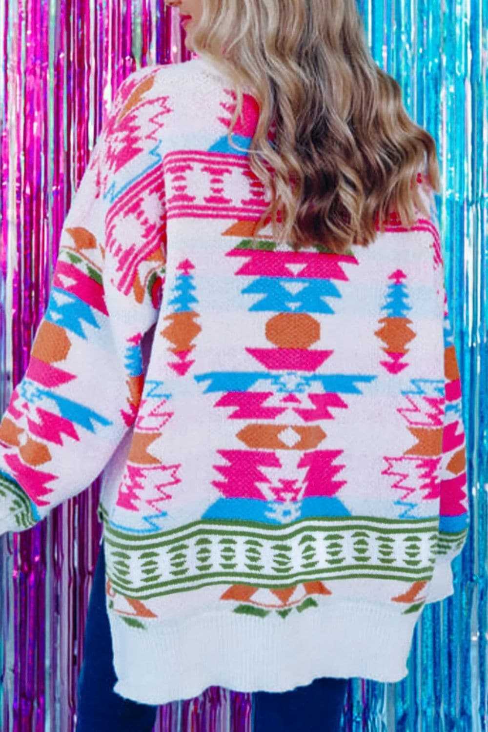 Chic geometric v-neck sweater - Love Salve 