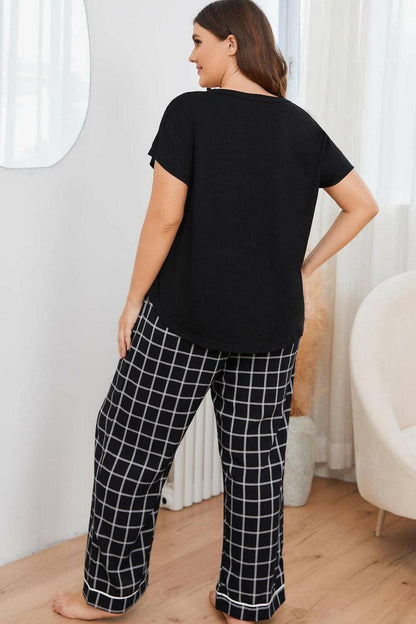 Cozy Plaid V-Neck Lounge Set for Plus SizesCozy Plaid V-Neck Lounge Set for Plus Sizes
 Experience the Perfect Blend of Comfort and Style
 
 Key Features:
 
 
Ultimate Comfort: Relax in sophistication with ouLove Salve -Neck Lounge Setlounge