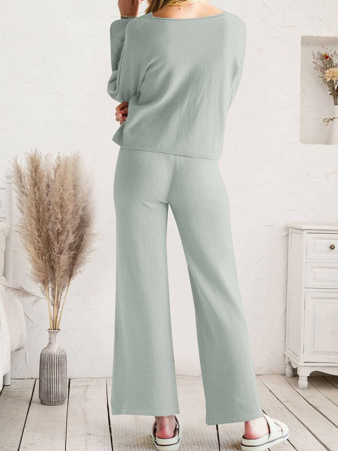 Cozy Knit Lounge Set with Long Sleeve Top and Cinched PantsStay Comfy in Style with Our Cozy Knit Lounge Set
 
 
Ultimate Comfort: Crafted from 100% acrylic, this lounge set guarantees unparalleled comfort for extended wear.Love Salve Cozy Knit Lounge Setlounge