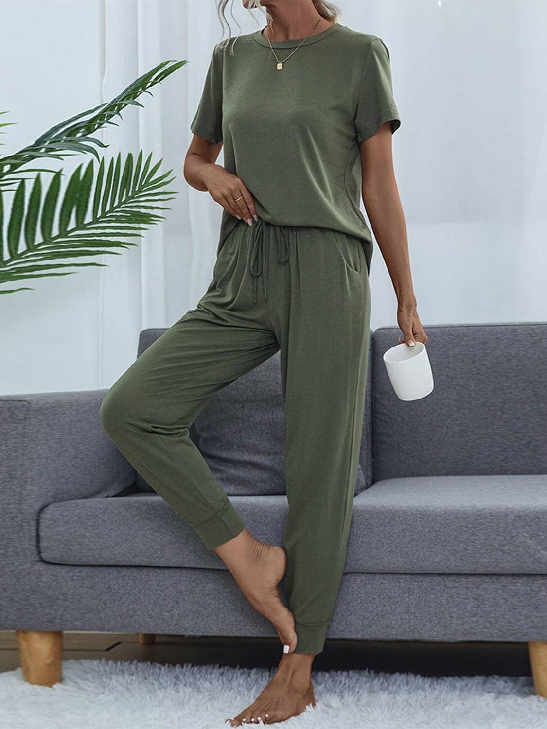 Stylish Round Neck Top and Trendy Pants Set for Fashionable LooksUpgrade Your Style with Our Stylish Round Neck Top and Trendy Pants Set
 Elevate your fashion game with our exclusive two-piece set, perfect for individuals who wantLove Salve Stylish Round Neck Toplounge