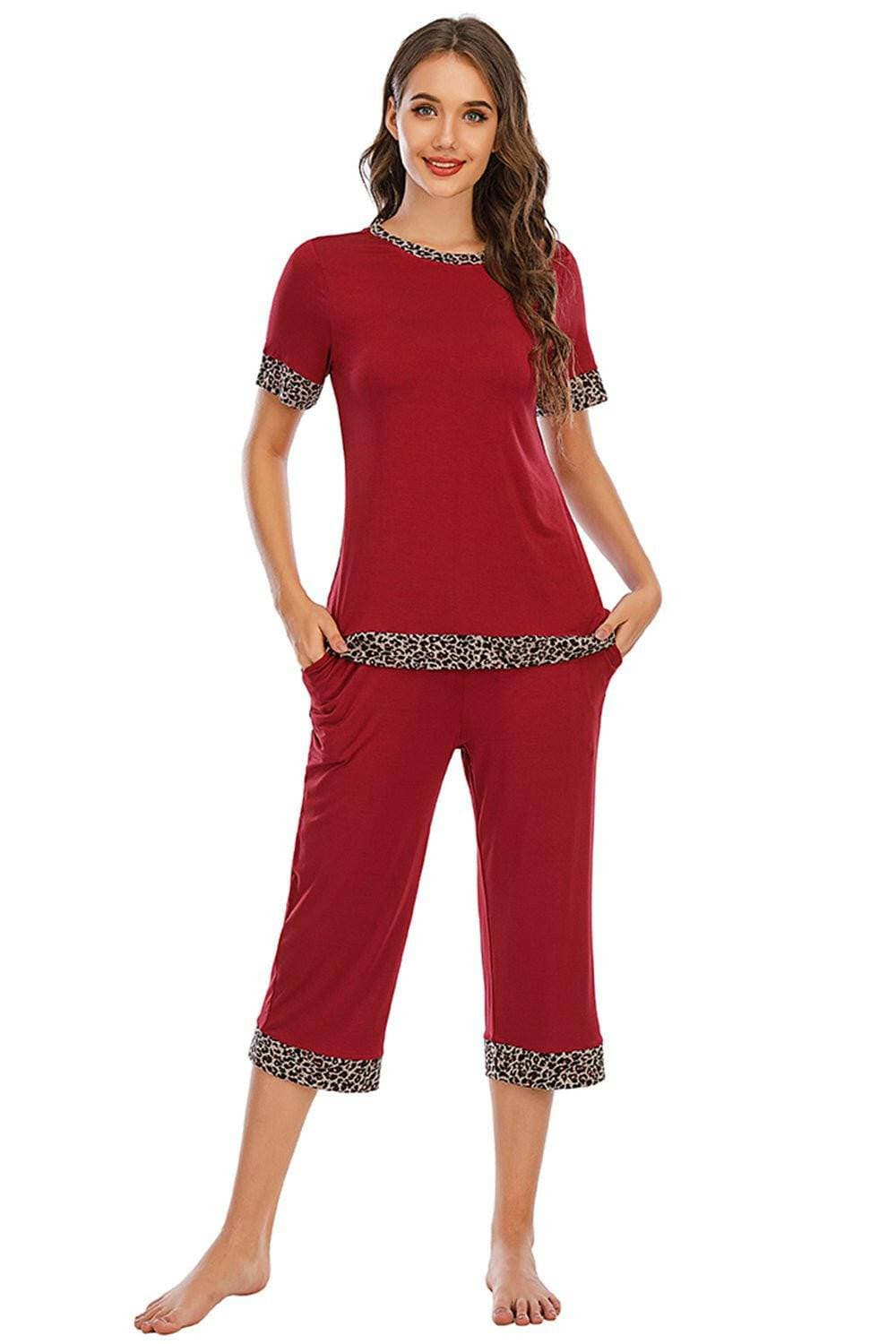 Elegant Lounge Set with Short Sleeve Top and Capri PantsElegant Lounge Set with Short Sleeve Top and Capri Pants
 Indulge in relaxation without compromising on style. Elevate your loungewear game with our Elegant Lounge SLove Salve Elegant Lounge Setlounge