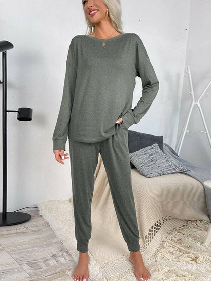 Lounge in Style: Round Neck Top and Drawstring Pants SetIndulge in Comfort and Style
 Upgrade your loungewear game with our Lounge in Style Set, featuring a chic Round Neck Top and ultra-comfortable Drawstring Pants. WhetLove Salve Round Neck Toplounge