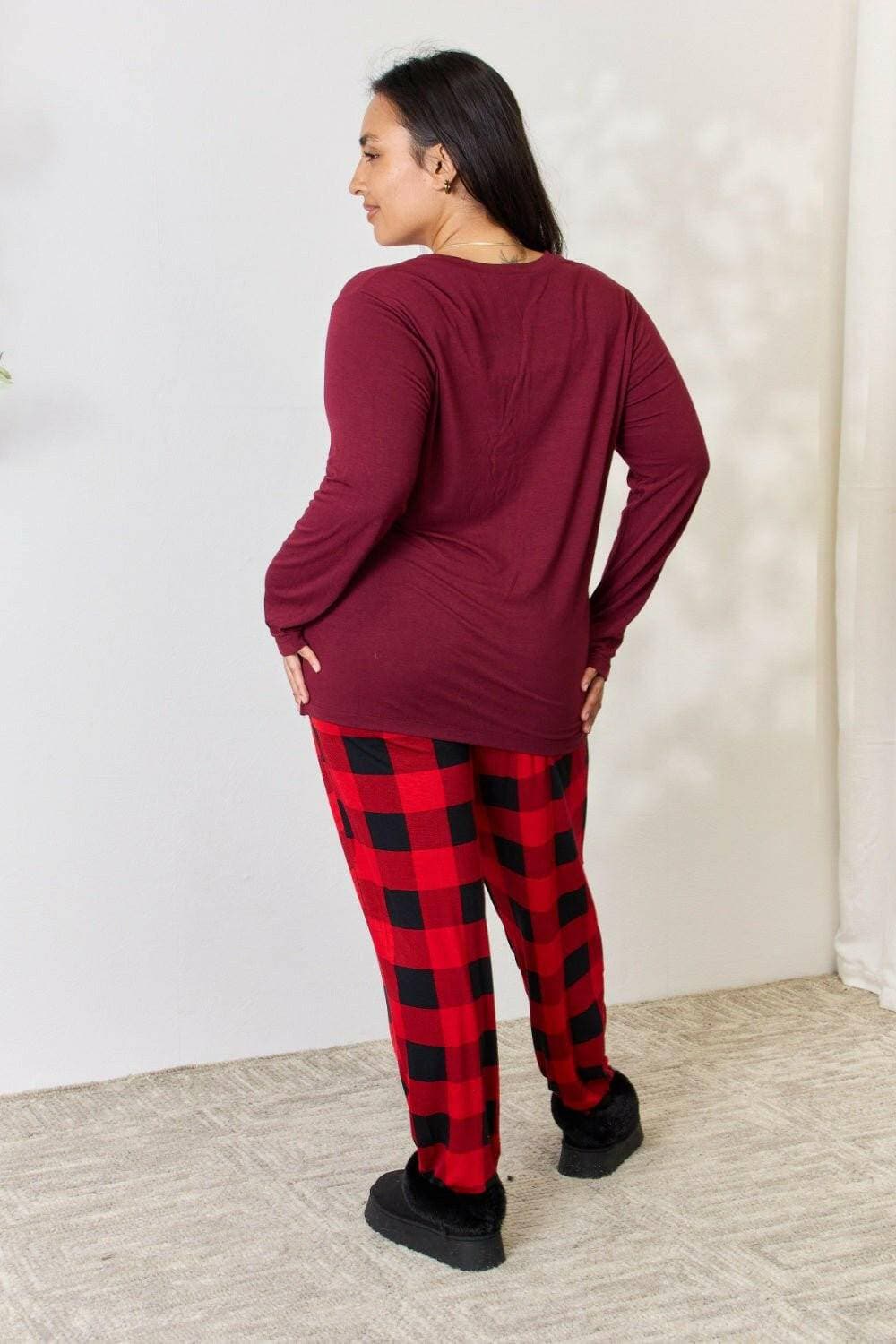 Plush Tartan Lounge Ensemble with Front Pouch Top and Stretchy Waist TElevate Your Comfort with Our Plush Tartan Lounge Ensemble
 Embrace the perfect blend of style and functionality with our Plush Tartan Lounge Ensemble. This chic twoLove Salve Plush Tartan Lounge Ensemblelounge