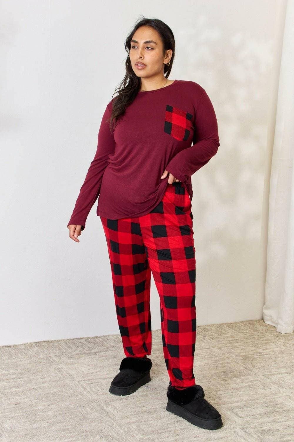 Plush Tartan Lounge Ensemble with Front Pouch Top and Stretchy Waist TElevate Your Comfort with Our Plush Tartan Lounge Ensemble
 Embrace the perfect blend of style and functionality with our Plush Tartan Lounge Ensemble. This chic twoLove Salve Plush Tartan Lounge Ensemblelounge