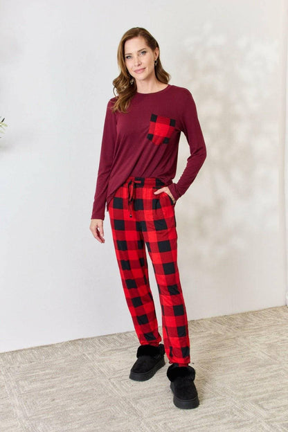 Plush Tartan Lounge Ensemble with Front Pouch Top and Stretchy Waist TElevate Your Comfort with Our Plush Tartan Lounge Ensemble
 Embrace the perfect blend of style and functionality with our Plush Tartan Lounge Ensemble. This chic twoLove Salve Plush Tartan Lounge Ensemblelounge