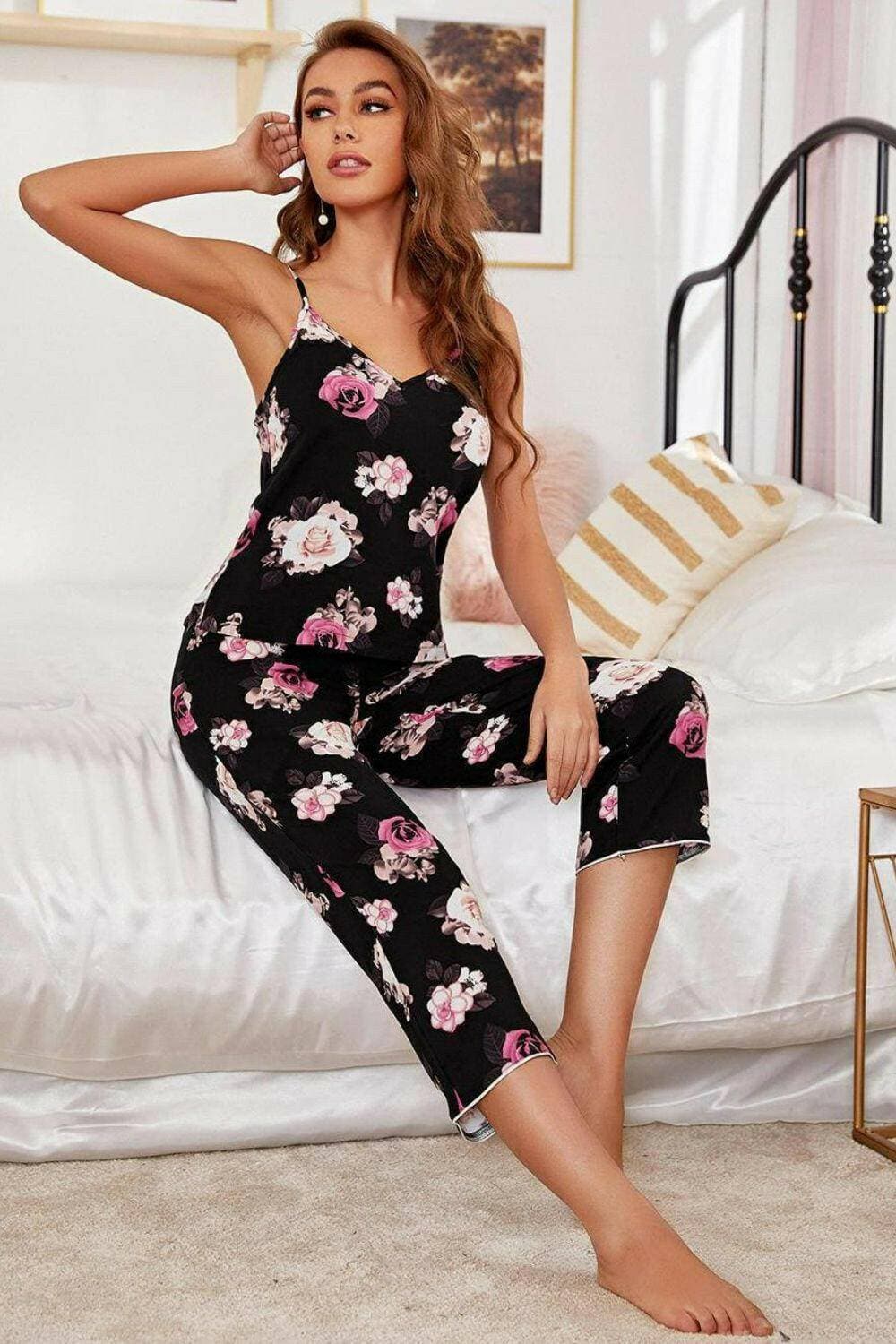 Retro Floral Charm V-Neck Cami and Capri Lounge SetRetro Floral Charm V-Neck Cami and Capri Lounge Set
 
 
Charming Retro Look: Embrace a vintage vibe with a delightful floral pattern.
 
Luxurious Material: Crafted fLove Salve Retro Floral Charmlounge