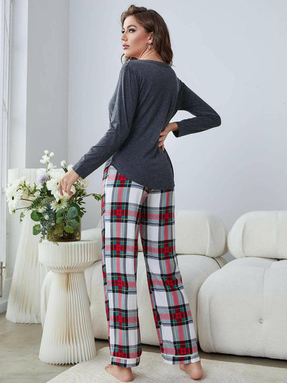 Chic Plaid V-Neck Lounge Set with Buttoned Top and Stylish PantsExperience Effortless Style and Comfort
 
 
Chic Plaid Design: Stand out in style with this chic lounge set featuring a trendy plaid pattern on the stylish pants.
 
Love Salve -Neck Lounge Setlounge