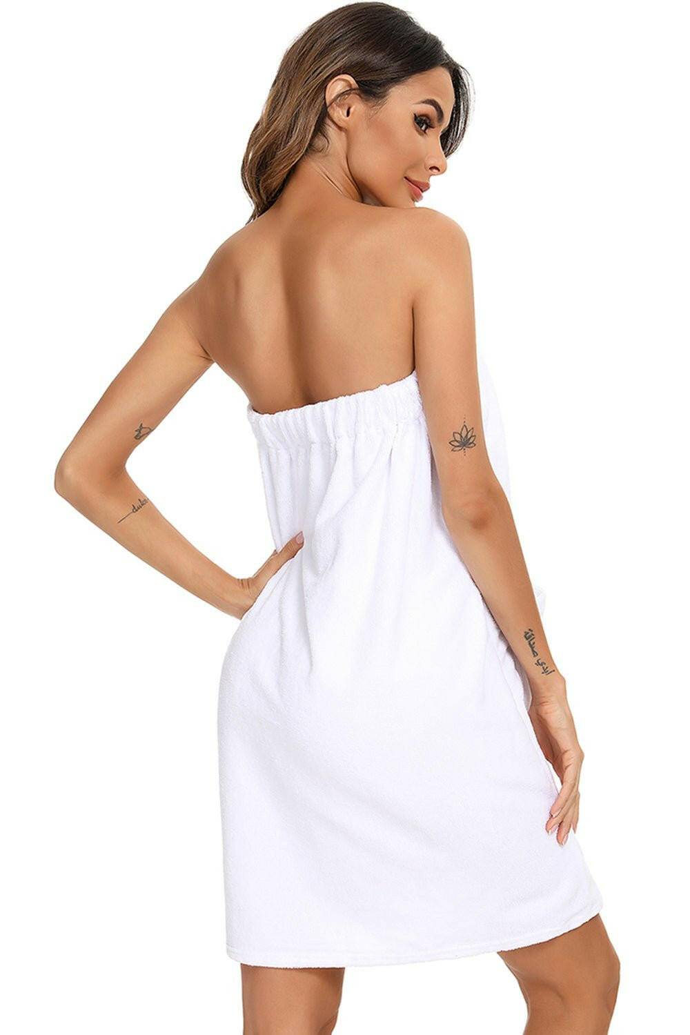 Elevate Your Lounge Experience with Sheer Strapless Robe - Pocketed CoElevate Your Lounge Experience with Sheer Strapless Robe - Pocketed Comfort
 Elevate your relaxation time to new heights with our Sheer Strapless Robe - the perfect Love Salve Sheer Strapless Robe - Pocketed Comfortlounge