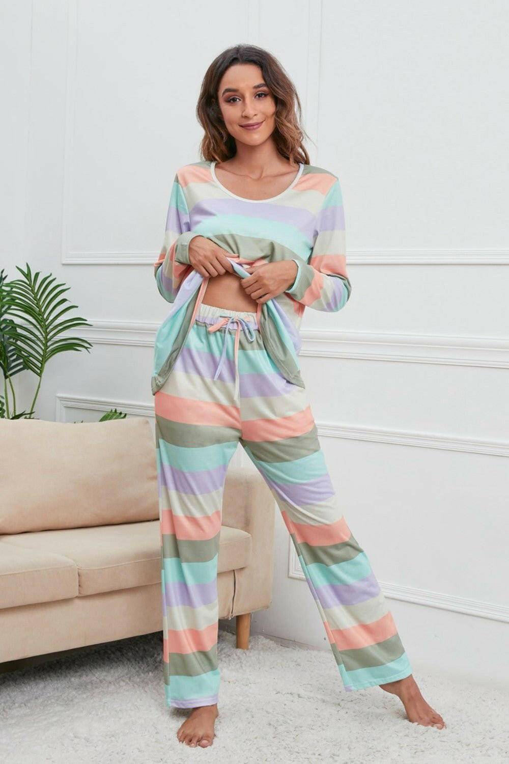 Cozy Striped Lounge Set with Adjustable Drawstring Waist and Round NecExperience Unmatched Comfort and Style
 
 
Customized Fit: Adjust the drawstring waist for personalized comfort
 
Soft and Luxurious: Crafted from a premium blend ofLove Salve Cozy Striped Lounge Setlounge