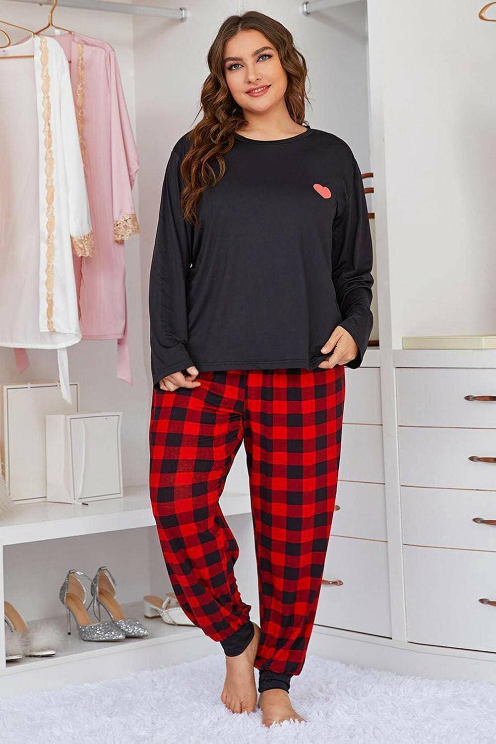 Heartfelt Comfort Plus Size Lounge Set with Joggers for WomenExperience Luxurious Comfort with our Heartfelt Comfort Plus Size Lounge Set
 
 Indulge in the perfect blend of style and coziness with our Heartfelt Comfort Plus SiLove Salve Size Lounge Setlounge