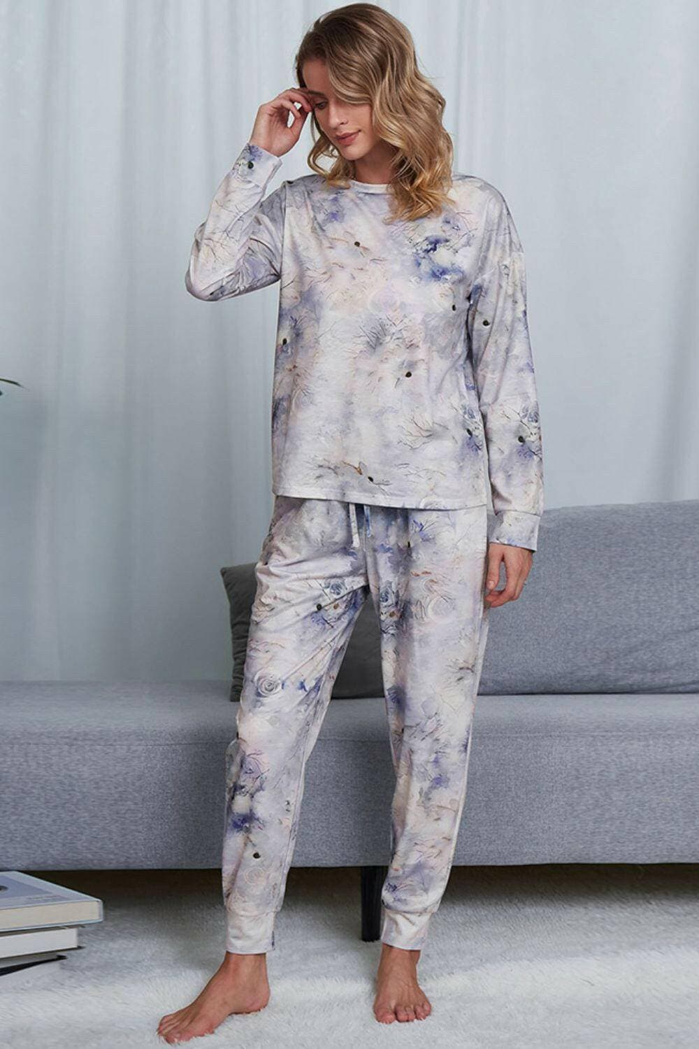 Trendy Tie-Dye Lounge Set: Comfy Crewneck Top and JoggersTrendy Tie-Dye Lounge Set: Comfy Crewneck Top and Joggers
 Unwind in style and comfort with our Trendy Tie-Dye Lounge Set, the epitome of luxurious loungewear. This Love Salve Trendy Tie-Dye Lounge Setlounge