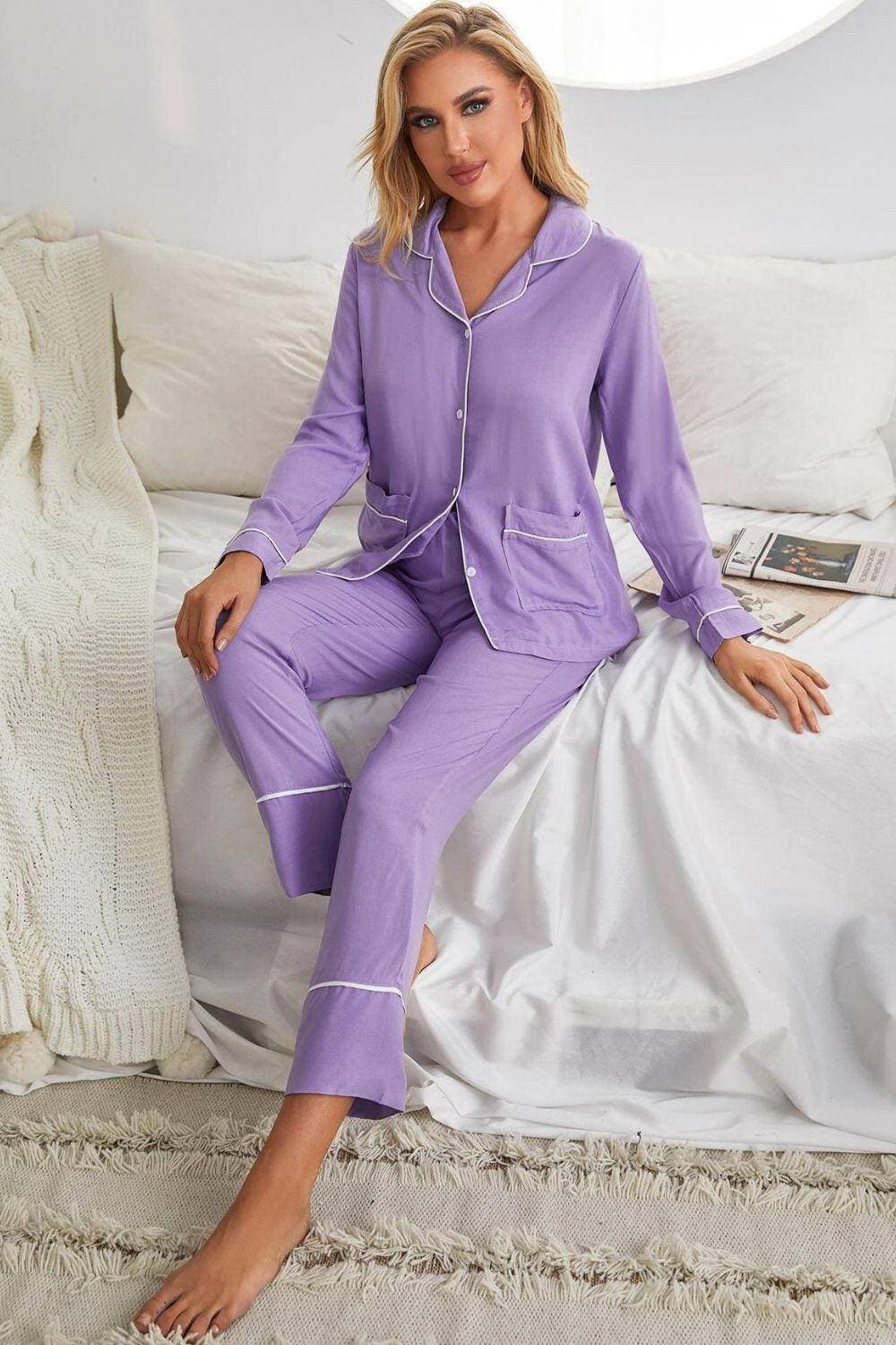 Luxurious Contrast Collared Pajama Set with Handy PocketsEnhance Your Relaxation in Style
 
 
Chic &amp; Minimalist: Elevate your loungewear game with this luxurious contrast collared pajama set.
 
Convenient Pockets: KeepLove Salve Luxurious Contrast Collared Pajama Setlounge