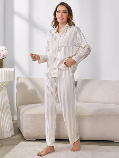 Striped Lapel Collar Lounge SetUpgrade Your Loungewear Game with Our Striped Lapel Collar Lounge Set
 
 
Chic Design: Stand out in style with the chic striped pattern and elegant lapel collar of tLove Salve Striped Lapel Collar Lounge Setlounge