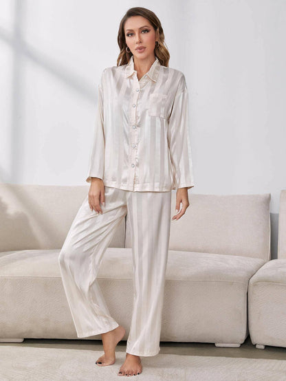 Striped Lapel Collar Lounge SetUpgrade Your Loungewear Game with Our Striped Lapel Collar Lounge Set
 
 
Chic Design: Stand out in style with the chic striped pattern and elegant lapel collar of tLove Salve Striped Lapel Collar Lounge Setlounge