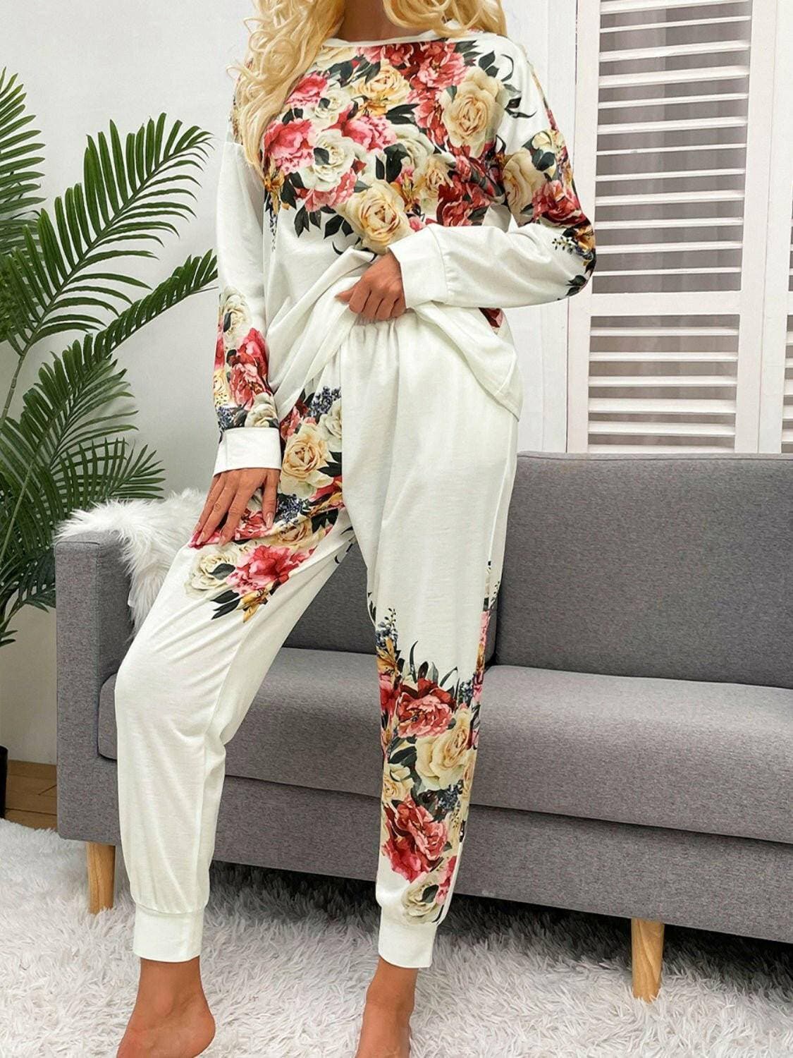 Cozy Printed Lounge Set with Round Neck Top and Pants - Fashionable LoCozy Printed Lounge Set with Round Neck Top and Pants - Fashionable Loungewear Ensemble
 Indulge in luxury comfort with our Cozy Printed Lounge Set featuring a roundLove Salve Cozy Printed Lounge Setlounge