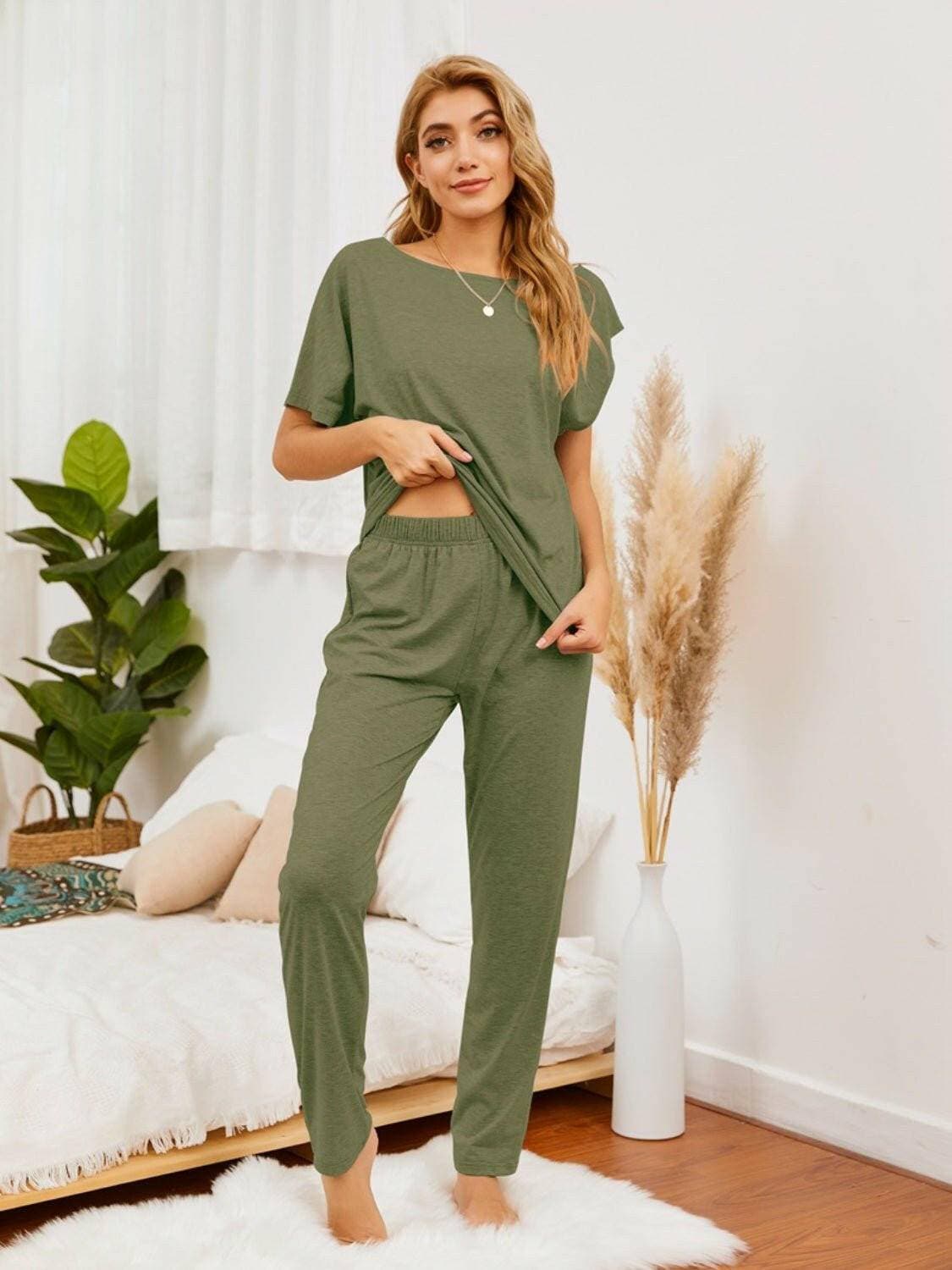 Cotton Boat Neck Lounge Ensemble with a Cozy TouchCotton Boat Neck Lounge Ensemble with a Cozy Touch
 Step into the epitome of comfort and style with our Cotton Boat Neck Lounge Ensemble. Elevate your loungewear gamLove Salve Cotton Boat Neck Lounge Ensemblelounge