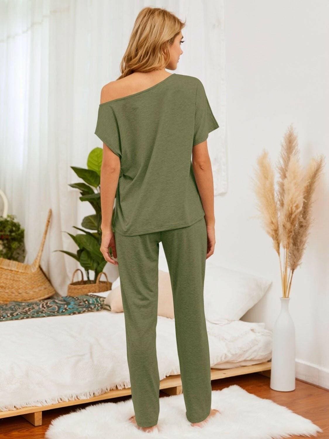 Cotton Boat Neck Lounge Ensemble with a Cozy TouchCotton Boat Neck Lounge Ensemble with a Cozy Touch
 Step into the epitome of comfort and style with our Cotton Boat Neck Lounge Ensemble. Elevate your loungewear gamLove Salve Cotton Boat Neck Lounge Ensemblelounge