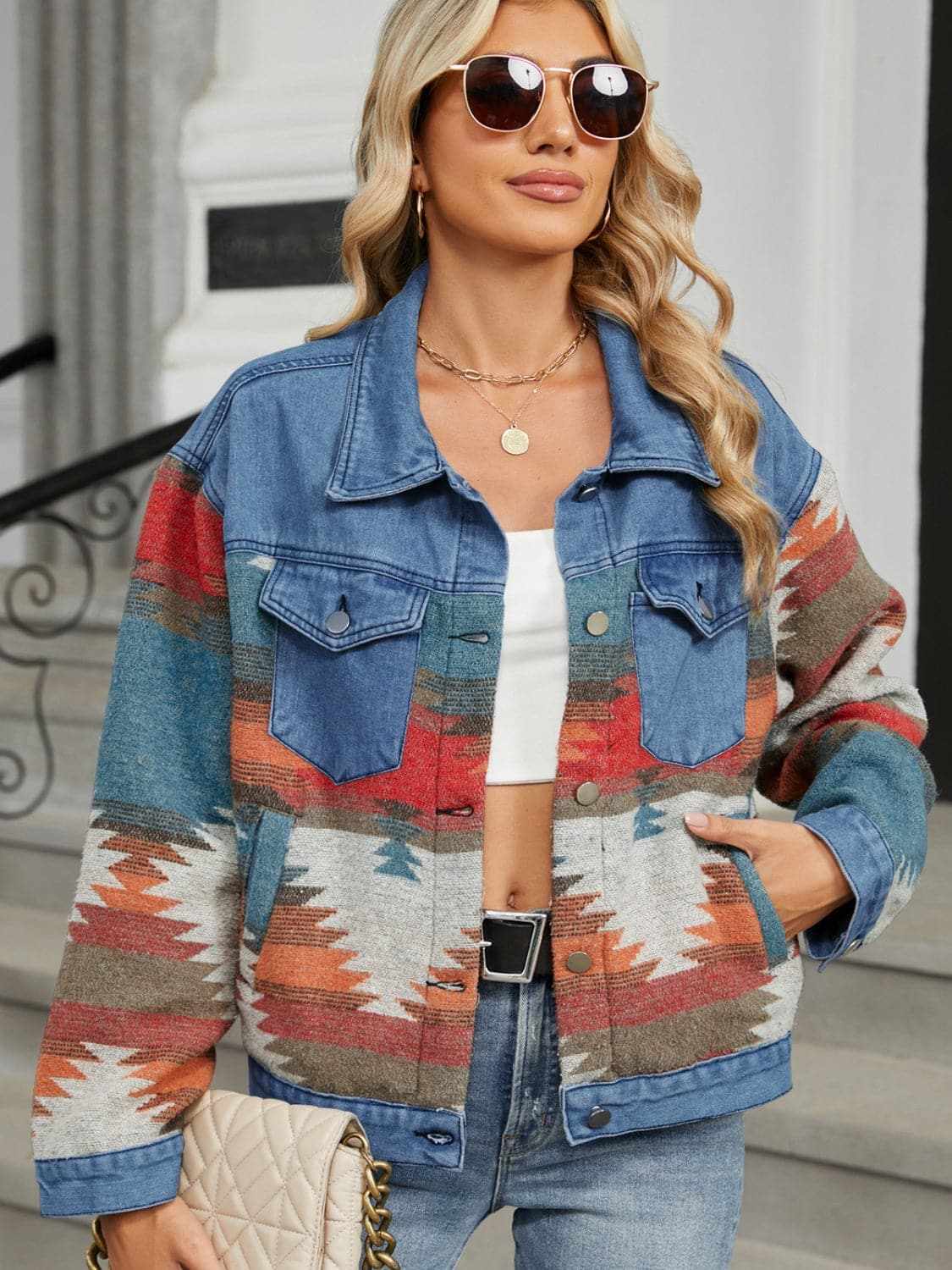 Chic denim jacket with pockets - Love Salve 