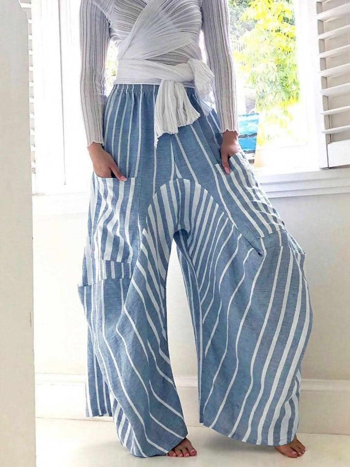 Chic striped wide-leg pants 