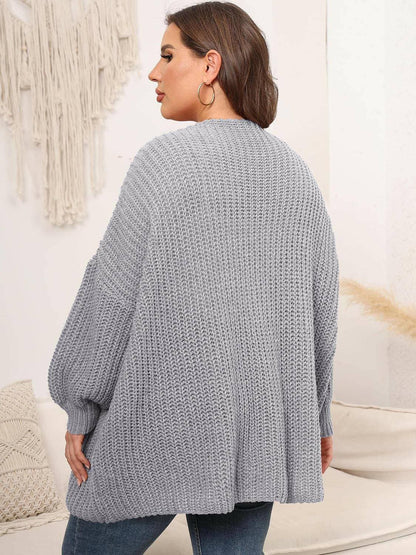 Cozy Oversized Knit Cardigan for Curvy FiguresCozy Oversized Knit Cardigan for Curvy Figures
 Indulge in the perfect blend of style and comfort with our Cozy Oversized Knit Cardigan designed especially for curvyLove Salve Cozy Oversized Knit Cardiganplus