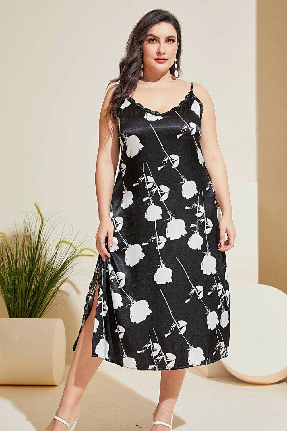 Floral Lace Trim V-Neck Plus Size Nightgown with Side SlitIndulge in Elegance with Our Floral Lace Trim Nightgown
 
 
Size: Plus Size
 
Pattern Type: Floral
 
Style: Sexy
 
Features: Exquisite Lace Trim, Alluring Side Slit
Love Salve Floral Lace Trimplus