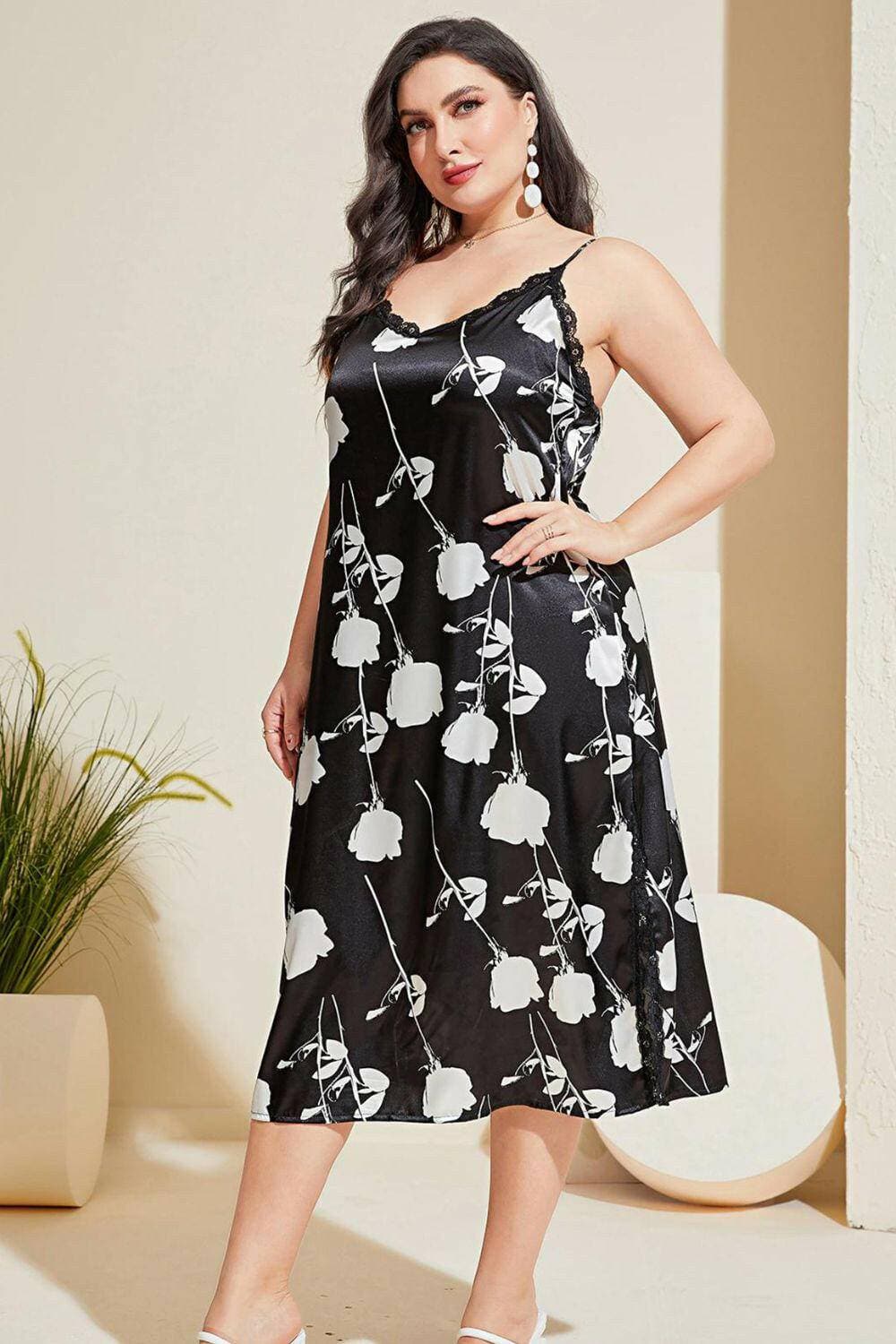 Floral Lace Trim V-Neck Plus Size Nightgown with Side SlitIndulge in Elegance with Our Floral Lace Trim Nightgown
 
 
Size: Plus Size
 
Pattern Type: Floral
 
Style: Sexy
 
Features: Exquisite Lace Trim, Alluring Side Slit
Love Salve Floral Lace Trimplus