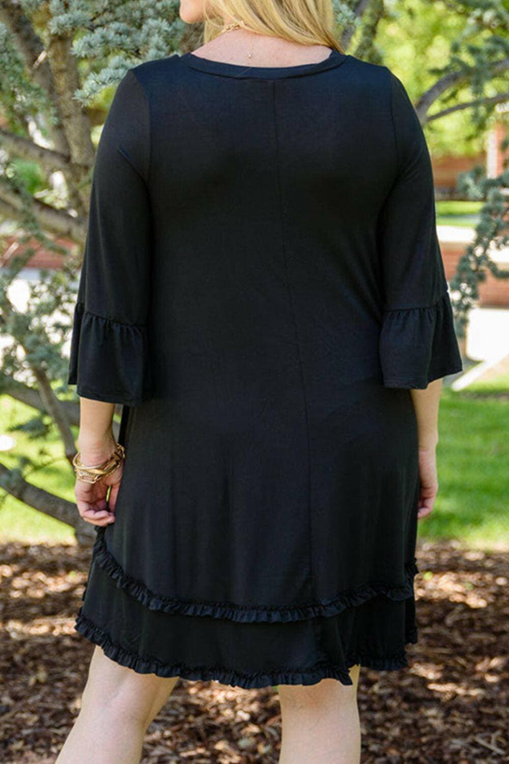 Frill Sleeve Plus Size Dress with Stretchy FabricFrill Sleeve Plus Size Dress with Stretchy Fabric
 Upgrade your style with our Frill Sleeve Plus Size Dress, a perfect blend of elegance and comfort. Crafted from a Love Salve Frill Sleeveplus