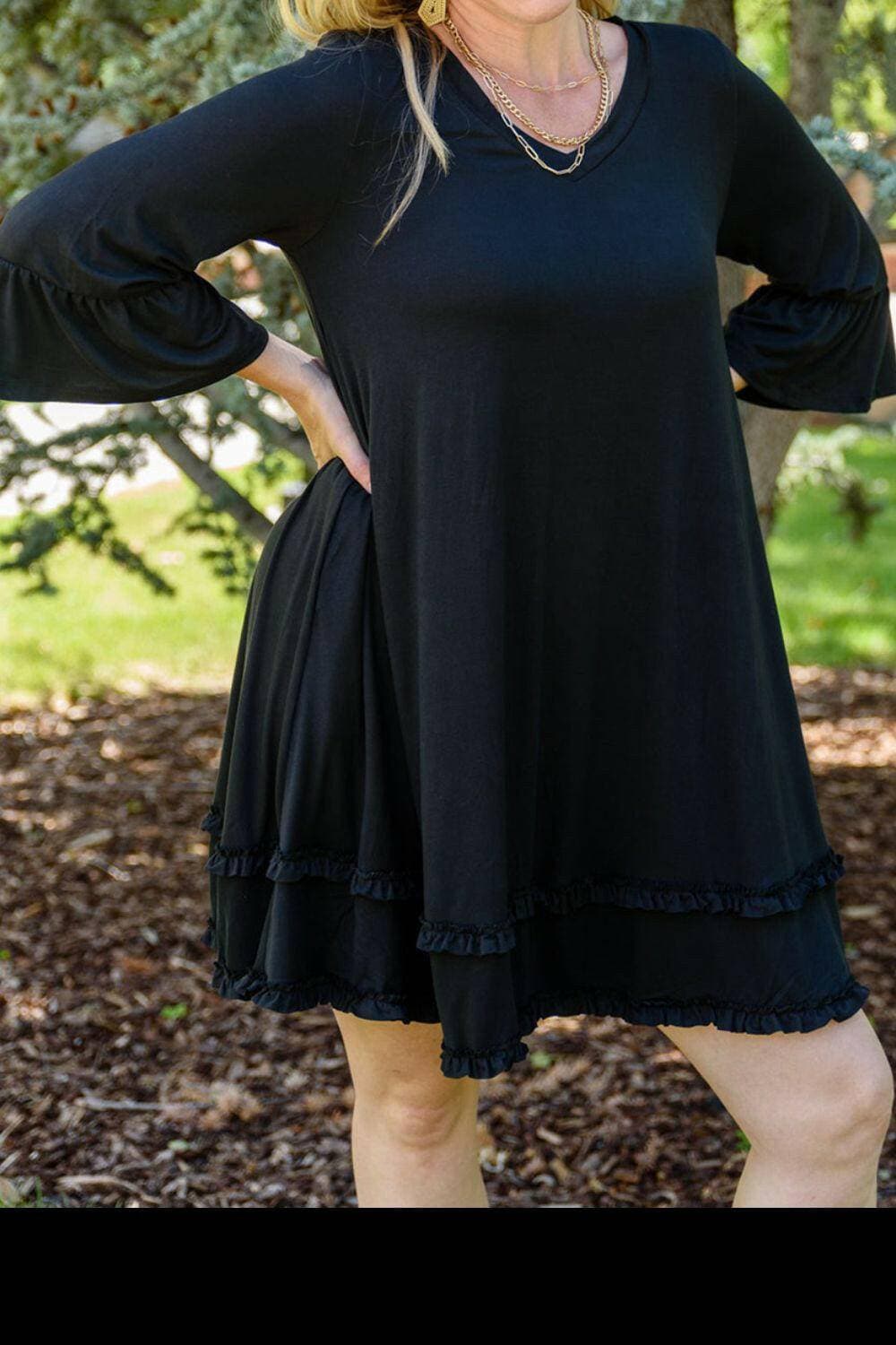 Frill Sleeve Plus Size Dress with Stretchy FabricFrill Sleeve Plus Size Dress with Stretchy Fabric
 Upgrade your style with our Frill Sleeve Plus Size Dress, a perfect blend of elegance and comfort. Crafted from a Love Salve Frill Sleeveplus