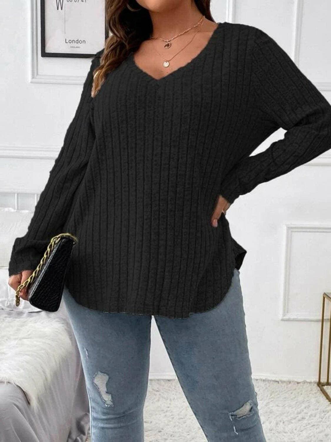 V-Neck Long Sleeve Plus Size TeeUpgrade Your Wardrobe with Our V-Neck Long Sleeve Plus Size Tee
 
 
Basic Style: Elevate your everyday look with this classic V-neck tee.
 
Comfortable Fit: Made witLove Salve -Neck Long Sleeveplus