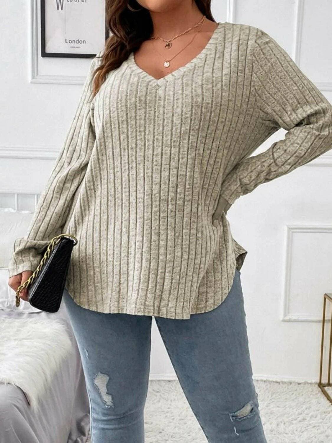 V-Neck Long Sleeve Plus Size TeeUpgrade Your Wardrobe with Our V-Neck Long Sleeve Plus Size Tee
 
 
Basic Style: Elevate your everyday look with this classic V-neck tee.
 
Comfortable Fit: Made witLove Salve -Neck Long Sleeveplus