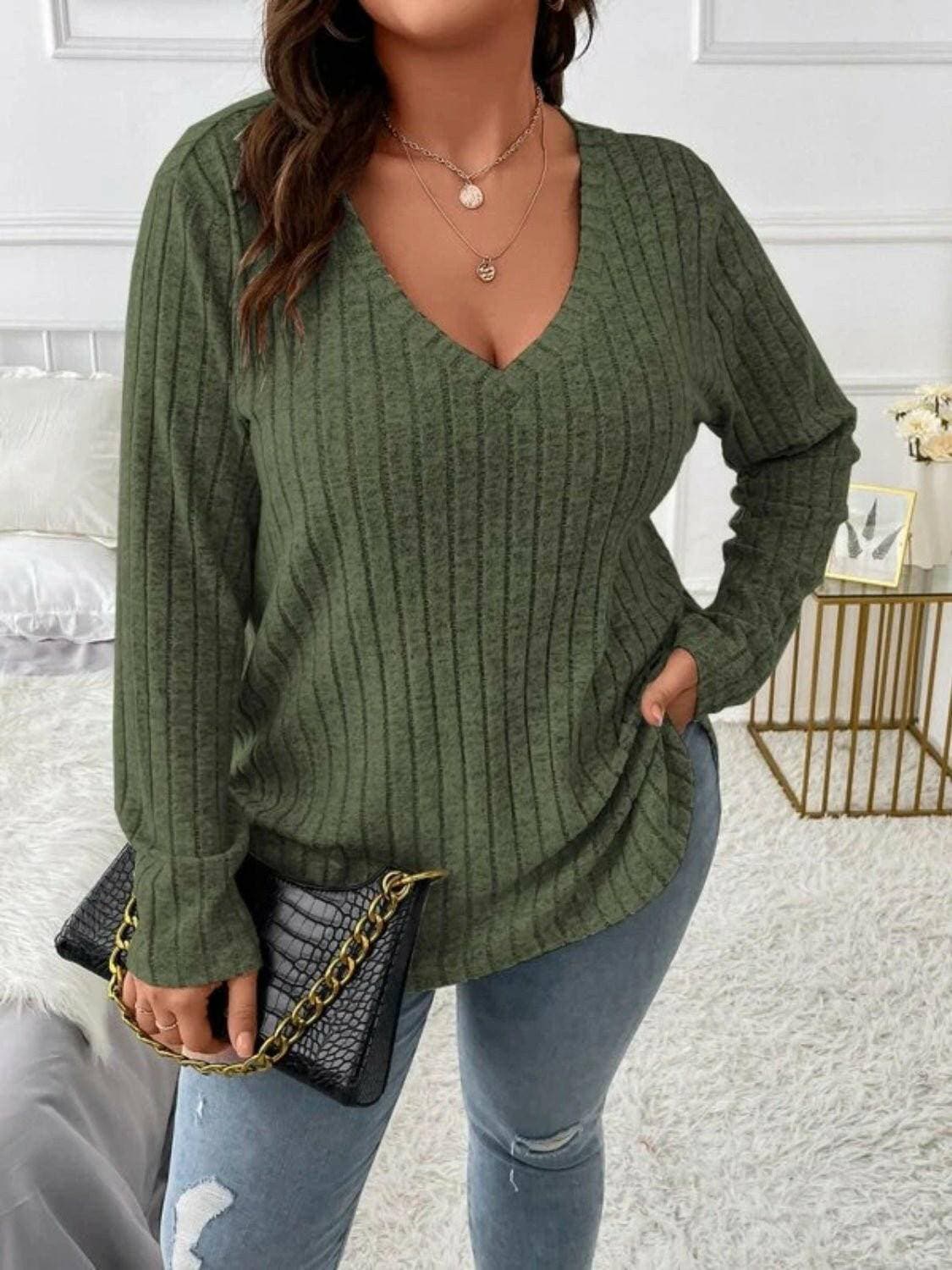 V-Neck Long Sleeve Plus Size TeeUpgrade Your Wardrobe with Our V-Neck Long Sleeve Plus Size Tee
 
 
Basic Style: Elevate your everyday look with this classic V-neck tee.
 
Comfortable Fit: Made witLove Salve -Neck Long Sleeveplus