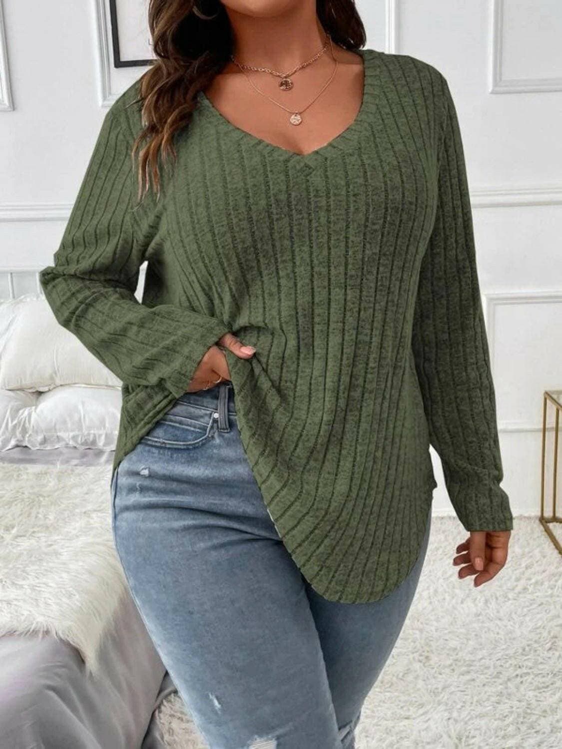 V-Neck Long Sleeve Plus Size TeeUpgrade Your Wardrobe with Our V-Neck Long Sleeve Plus Size Tee
 
 
Basic Style: Elevate your everyday look with this classic V-neck tee.
 
Comfortable Fit: Made witLove Salve -Neck Long Sleeveplus