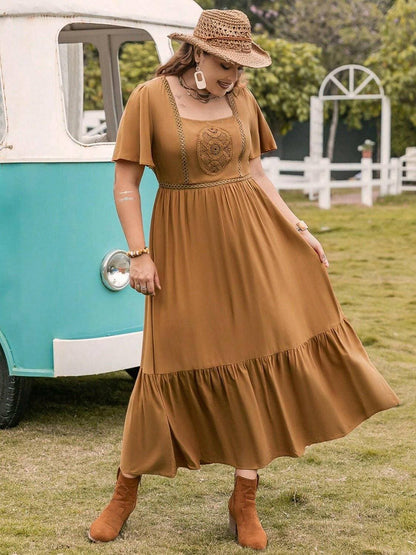 Ruffle Hem Square Neck Plus Size Dress with Short Sleeves