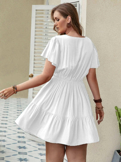 Ruffled V-Neck Plus Size Dress with Flirty HemFlaunt Your Style with Confidence
 Upgrade your wardrobe with our Ruffled V-Neck Plus Size Dress with Flirty Hem, a perfect blend of elegance and playfulness.
 
 MaiLove Salve Size Dressplus